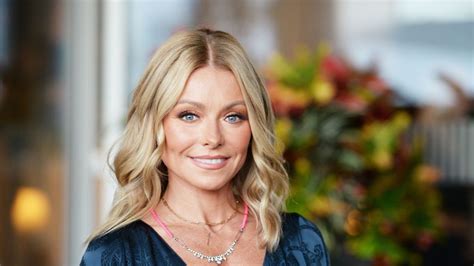 Kelly Ripa Flaunts Butt, Legs In New Thirst Bucket Swimsuit Pic